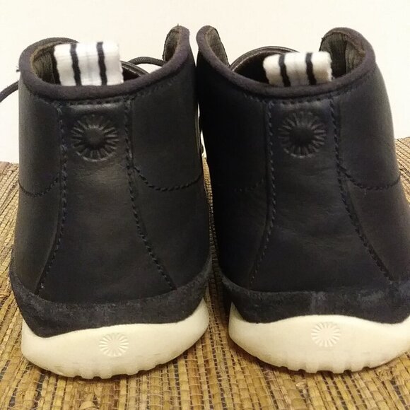 UGG Freamon Capra Chukka Boots Men’s 8.5 Black Leather Casual Comfort - Picture 5 of 13